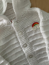 Load image into Gallery viewer, 0-3 months - White rainbow hooded knit
