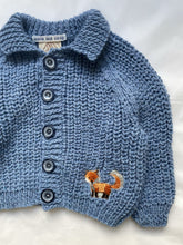 Load image into Gallery viewer, 0-6 months - Steel grey “Fox” cardigan
