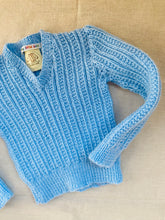 Load image into Gallery viewer, 06-12 months - Pastel blue jumper
