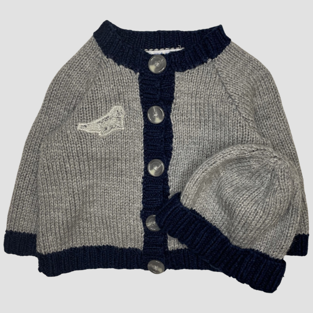 0-6 months - Grey Seal cardigan with hat
