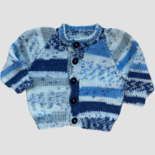 Load image into Gallery viewer, 0-6 months - Blue patterned cardigan
