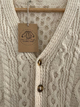 Load image into Gallery viewer, Size 8-10 - Cream Aran cardigan
