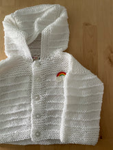 Load image into Gallery viewer, 0-3 months - White rainbow hooded knit
