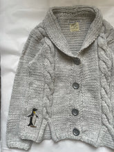 Load image into Gallery viewer, 6-7 years - Grey chunky Penguin cardigan
